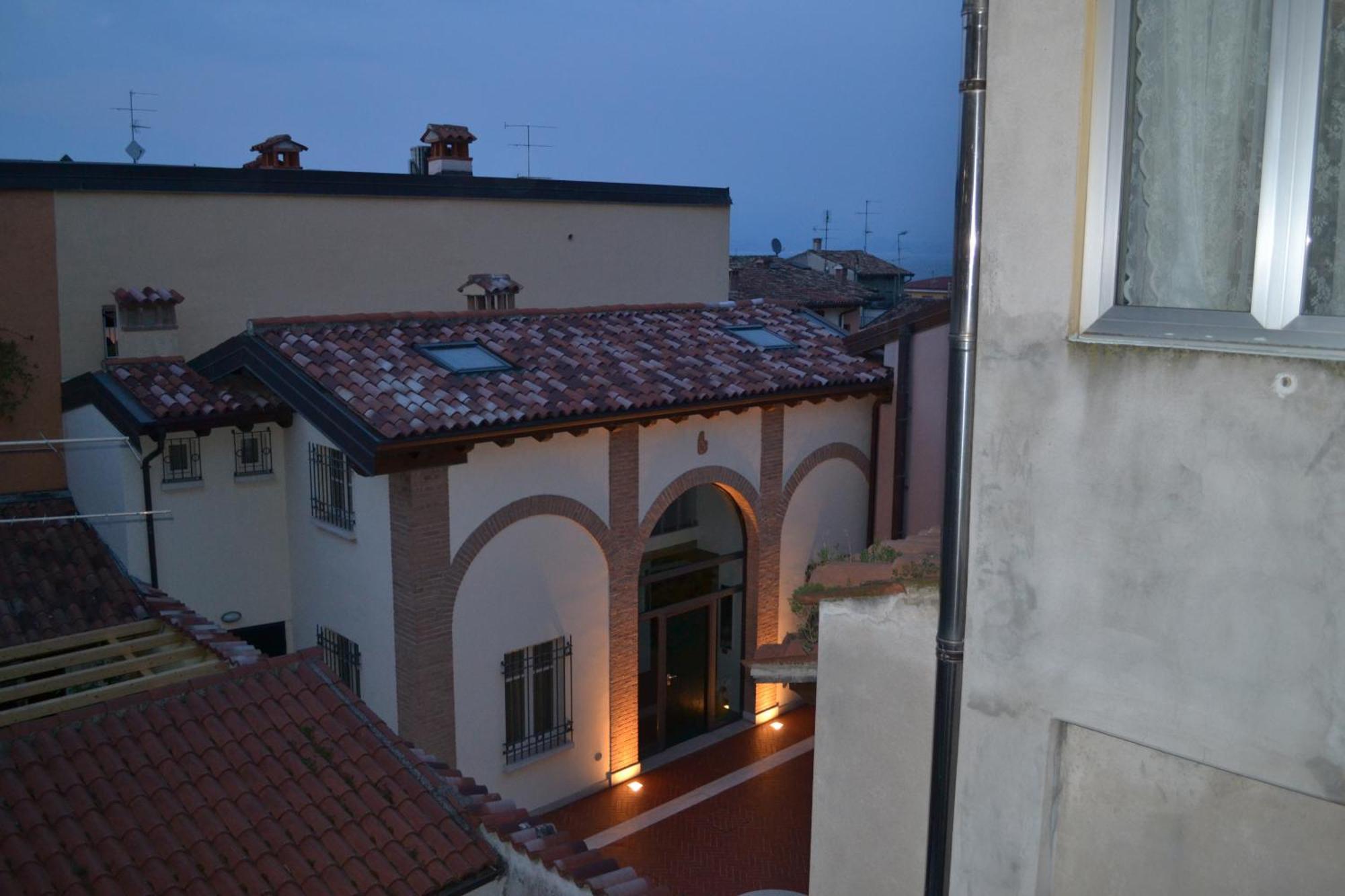 Relais De La Place Desenzano del Garda Exterior foto