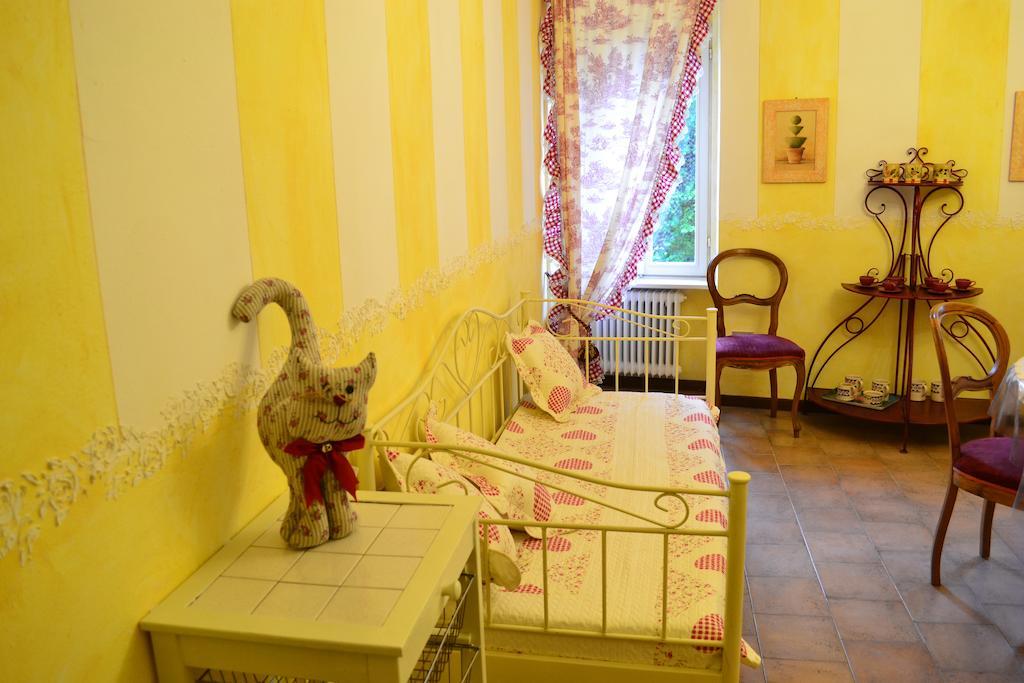 Relais De La Place Desenzano del Garda Zimmer foto