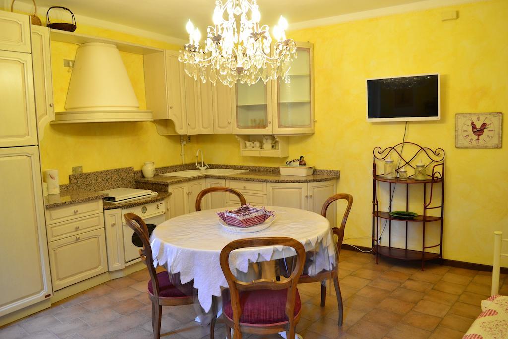 Relais De La Place Desenzano del Garda Zimmer foto