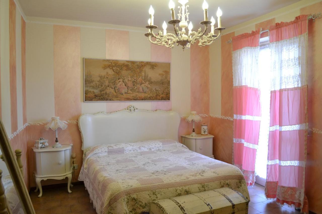 Relais De La Place Desenzano del Garda Exterior foto